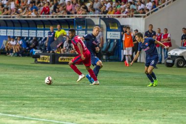 Odessa, Ukrayna - 9 Ağustos 2018: Uefa Avrupa Ligi 2018 Fc Mariupol (Ukrayna) - Fc Girondins de Bordeaux (Fransa) gergin bir futbol maçı Avrupa Ligi. Bordeaux - Fransa - kırmızı