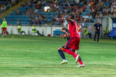 Odessa, Ukrayna - 9 Ağustos 2018: Uefa Avrupa Ligi 2018 Fc Mariupol (Ukrayna) - Fc Girondins de Bordeaux (Fransa) gergin bir futbol maçı Avrupa Ligi. Bordeaux - Fransa - kırmızı