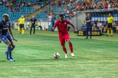 Odessa, Ukrayna - 9 Ağustos 2018: Uefa Avrupa Ligi 2018 Fc Mariupol (Ukrayna) - Fc Girondins de Bordeaux (Fransa) gergin bir futbol maçı Avrupa Ligi. Bordeaux - Fransa - kırmızı