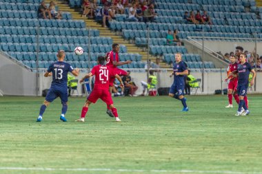 Odessa, Ukrayna - 9 Ağustos 2018: Uefa Avrupa Ligi 2018 Fc Mariupol (Ukrayna) - Fc Girondins de Bordeaux (Fransa) gergin bir futbol maçı Avrupa Ligi. Bordeaux - Fransa - kırmızı