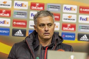 Odessa, Ukrayna - 7 Aralık 2016: baş antrenör, Manchester United Fc Yöneticisi Jose Mourinho oyun Uefa Europea Ligi Fc Zarya Lugansk karşı önce basın toplantısında. basın toplantısı Jose Mourinho        