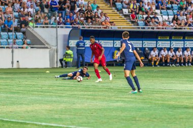 Odessa, Ukrayna - 9 Ağustos 2018: Uefa Avrupa Ligi 2018 Fc Mariupol (Ukrayna) - Fc Girondins de Bordeaux (Fransa) gergin bir futbol maçı Avrupa Ligi. Bordeaux - Fransa - kırmızı