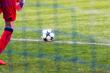 Odessa, Ukrayna-17 March2018: Ukrayna Premier Ligi takımları arasında futbol maçı Şampiyonlar Chernomorets (Odessa) ve çelik. Açılış Şampiyonası, beraberlik, geçit töreni, tekme kapıdan