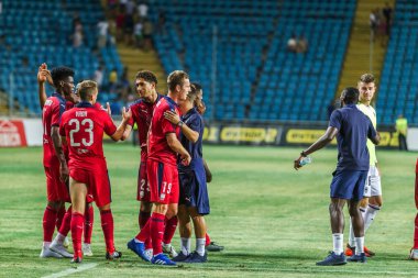 Odessa, Ukrayna - 9 Ağustos 2018: Uefa Avrupa Ligi 2018 Fc Mariupol (Ukrayna) - Fc Girondins de Bordeaux (Fransa) gergin bir futbol maçı Avrupa Ligi. Bordeaux - Fransa - kırmızı