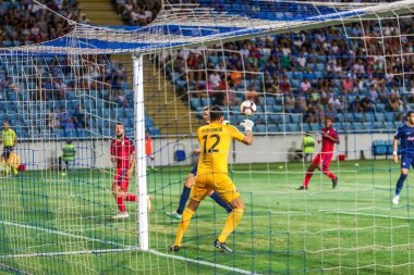Odessa, Ukrayna - 9 Ağustos 2018: Uefa Avrupa Ligi 2018 Fc Mariupol (Ukrayna) - Fc Girondins de Bordeaux (Fransa) gergin bir futbol maçı Avrupa Ligi. Bordeaux - Fransa - kırmızı