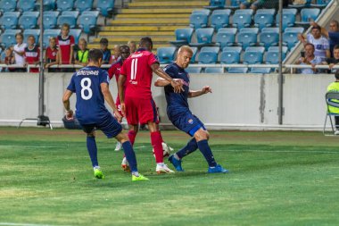 Odessa, Ukrayna - 9 Ağustos 2018: Uefa Avrupa Ligi 2018 Fc Mariupol (Ukrayna) - Fc Girondins de Bordeaux (Fransa) gergin bir futbol maçı Avrupa Ligi. Bordeaux - Fransa - kırmızı