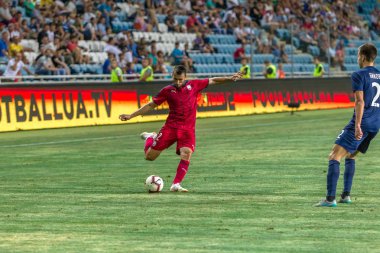 Odessa, Ukrayna - 9 Ağustos 2018: Uefa Avrupa Ligi 2018 Fc Mariupol (Ukrayna) - Fc Girondins de Bordeaux (Fransa) gergin bir futbol maçı Avrupa Ligi. Bordeaux - Fransa - kırmızı