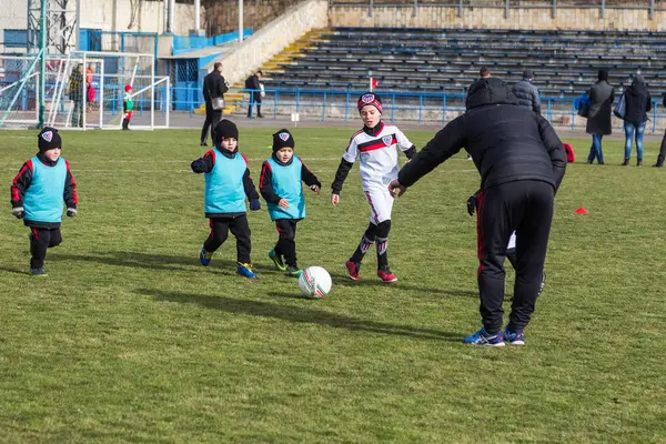 Odessa Ukraina Kwietnia 2018 Szkolenie Sportowe Gry Dla Małych Dzieci — Zdjęcie stockowe