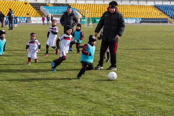 Odessa Ukraina Kwietnia 2018 Szkolenie Sportowe Gry Dla Małych Dzieci — Zdjęcie stockowe