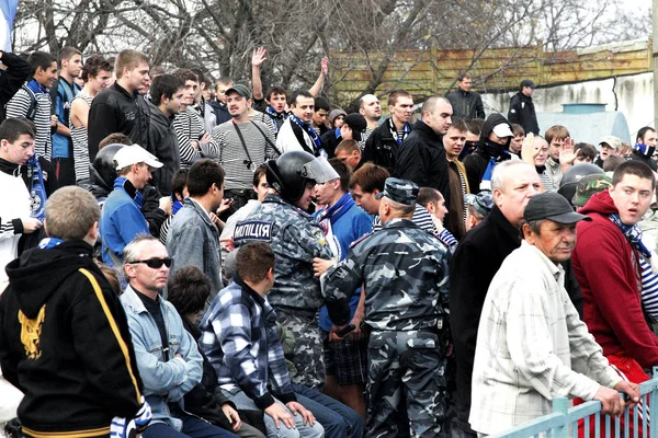 Odessa Ucrania Noviembre 2010 Ultras Emocionales Aficionados Fútbol Durante Partido —  Fotos de Stock