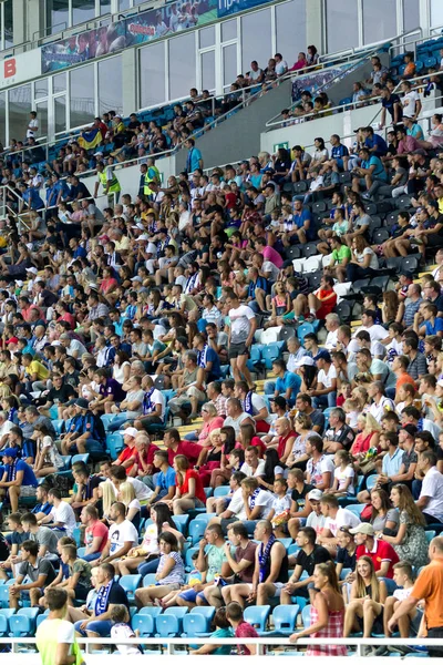 オデッサ ウクライナ 2015 サッカー ファンと Futobolnogo の間に病気のスタジアムのスタンドに観客一致ディナモ キエフ シリア — ストック写真