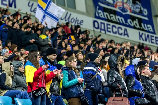 Odessa Ukraine März 2016 Fußballfans Und Zuschauer Auf Den Tribünen — Stockfoto