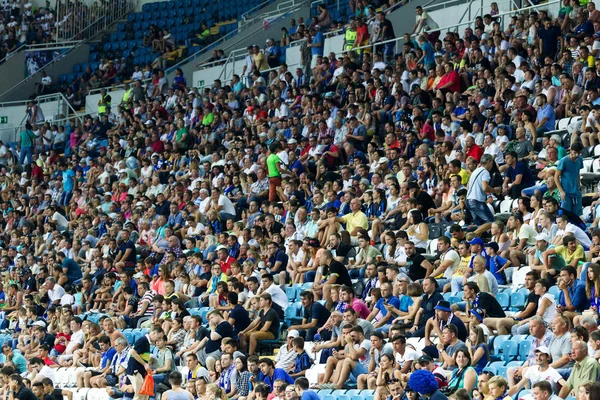 Odessa Ukraina Augusti 2015 Fotboll Fläktar Och Åskådare Läktaren Stadion — Stockfoto