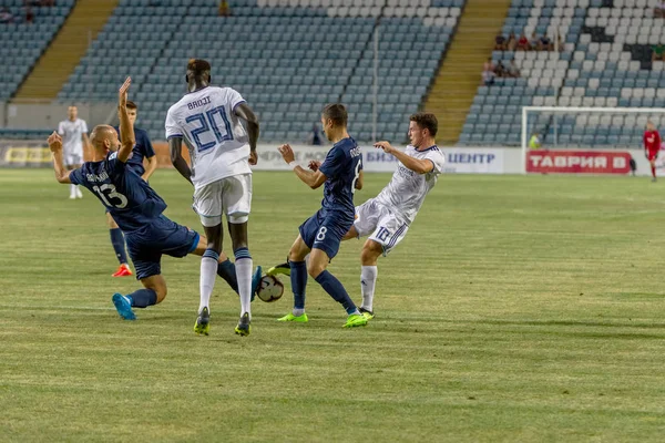Odessa, Ukrayna - 3 Ağustos 2018: duygusal futbol taraftarları destek ekibi stadyumunda futbol kulübü Djurgardens Eğer İsveç oyun Uefa Avrupa Ligi oyun sırasında. Kalabalık futbol taraftarları Stadyumu futbol