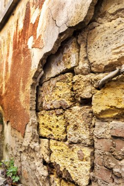 Vintage çatlaklar arka plan. Arka plan yüzeyi ile yaratıcı çatlaklar. Düzen için yaratıcı tasarım için arka plan olarak Web çatlaklar. doku derin çatlaklar ağ ile çimento tabakasının taş yüzeydir