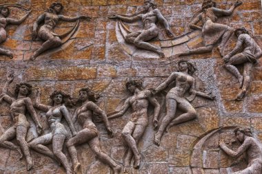 SSCB 20 kez gelen dansçılar ile eski bir kısma eski otel binası, Anapa, Rusya'nın tamirde korundu. Binanın cephesinde antik kısma