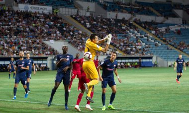 Odessa, Ukrayna - 9 Ağustos 2018: Avrupa Ligi Uefa Avrupa Ligi 2018 Fc Girondins de Bordeaux (Fransa) futbol maçı. Bordeaux - Fransa - ısınma, Fc Mariupol Ukrayna ile maçtan önce eğitim