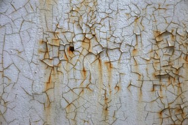 Ahşap kavramsal arka plan. Ahşap kurulların eski boyalı arka plan. Ahşap kalkan soyulması boya izleri eski bir kırık. Antik bir eski boyalı ahşap gürültü kalkan yüzeyi kavramı