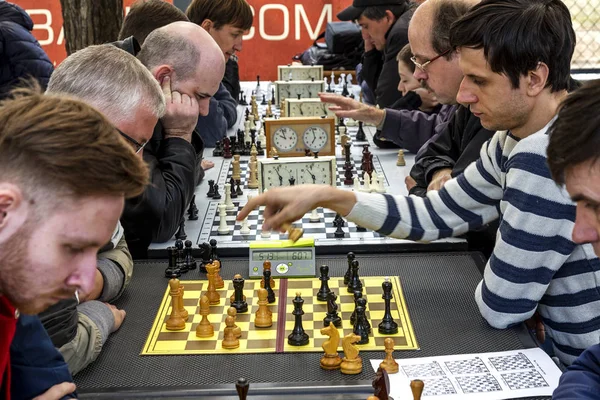 Одесса Украина Апреля 2016 Года Городской Шахматный Турнир Игроки Концентрируются — стоковое фото