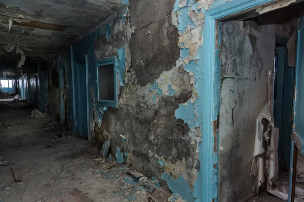Casa Abandonada Espeluznante Interior Casa Ruinas Con Habitaciones Amuebladas Bardel — Foto de Stock