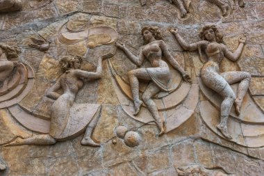 SSCB 20 kez gelen dansçılar ile eski bir kısma eski otel binası, Anapa, Rusya'nın tamirde korundu. Binanın cephesinde antik kısma