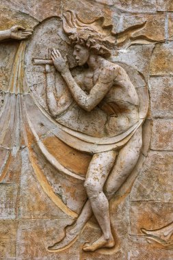 SSCB 20 kez gelen dansçılar ile eski bir kısma eski otel binası, Anapa, Rusya'nın tamirde korundu. Binanın cephesinde antik kısma