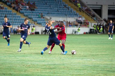 Odessa, Ukrayna - 9 Ağustos 2018: Avrupa Ligi Uefa Avrupa Ligi 2018 Fc Girondins de Bordeaux (Fransa) futbol maçı. Bordeaux - Fransa - ısınma, Fc Mariupol Ukrayna ile maçtan önce eğitim