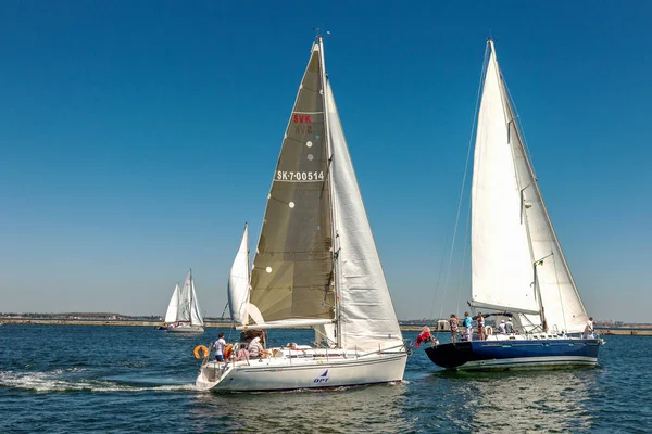 Odessa Ukraina Maj 2011 Segling Yacht Kustområdet Svarta Havet Ljus — Stockfoto