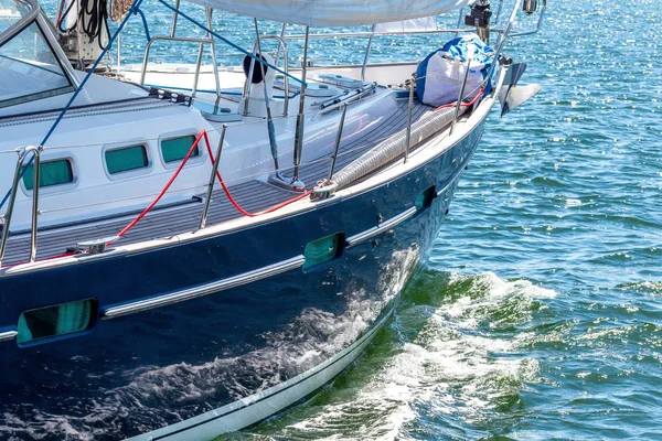 Odessa Ukraina Maj 2011 Segling Yacht Kustområdet Svarta Havet Ljus — Stockfoto