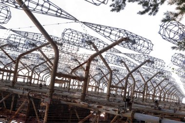 Büyük anten alanı. Sovyet radar sistemi 