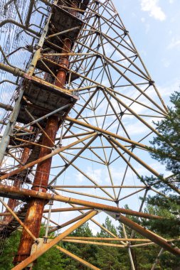 Büyük anten alanı. Sovyet radar sistemi 