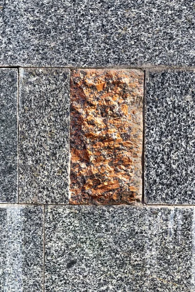 野生の石の層の絵画装飾的なスレートの石の壁の表面 — ストック写真