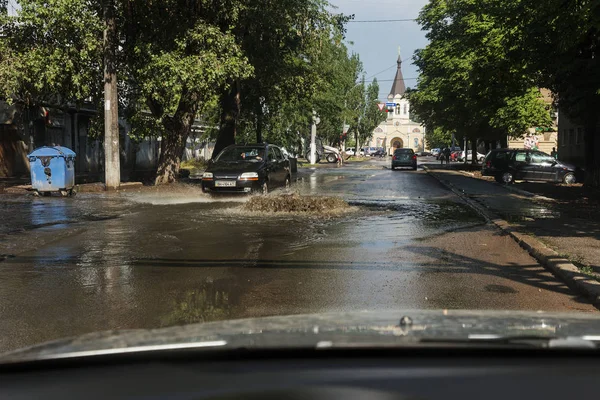 Odessa Ukrajna Július 2018 Autóvezetés Közben Eső Vihar Okozta Áradások — Stock Fotó
