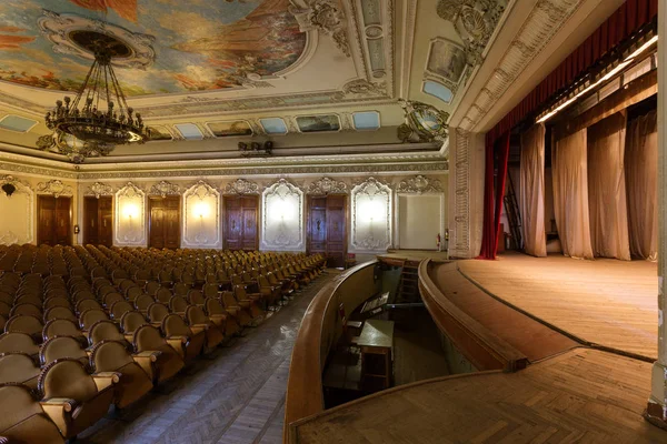 Mystical Interior Old Provincial Soviet Theater Ussr Stucco Frescoes Nostalgic — Stock Photo, Image