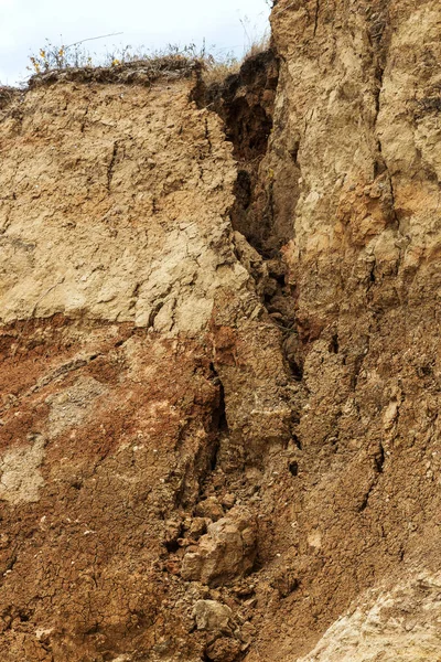 Deslizamiento Montaña Una Zona Ambientalmente Peligrosa Grandes Grietas Tierra Descenso — Foto de Stock