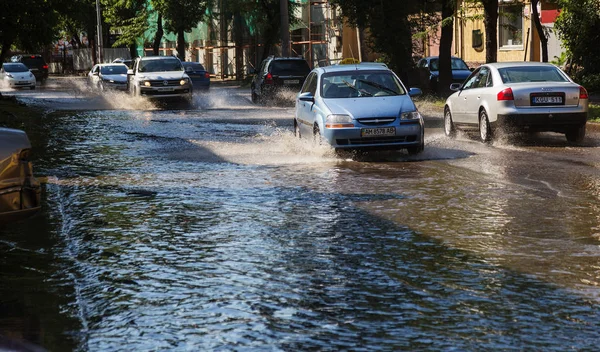Odessa Ukraine Juillet 2018 Conduite Voitures Sur Une Route Inondée — Photo