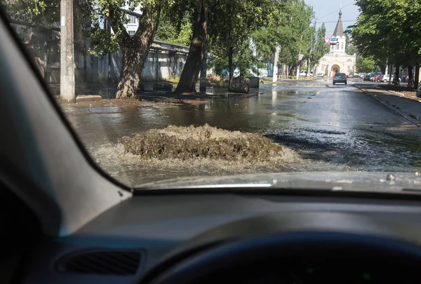 Odessa Ukraine Juillet 2018 Conduite Voitures Sur Une Route Inondée — Photo