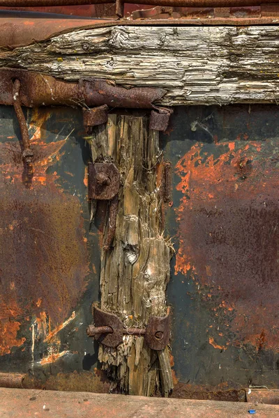 Old Rusty Iron Mooring Barges Old Worn Wooden Frame Danube — Stock Photo, Image