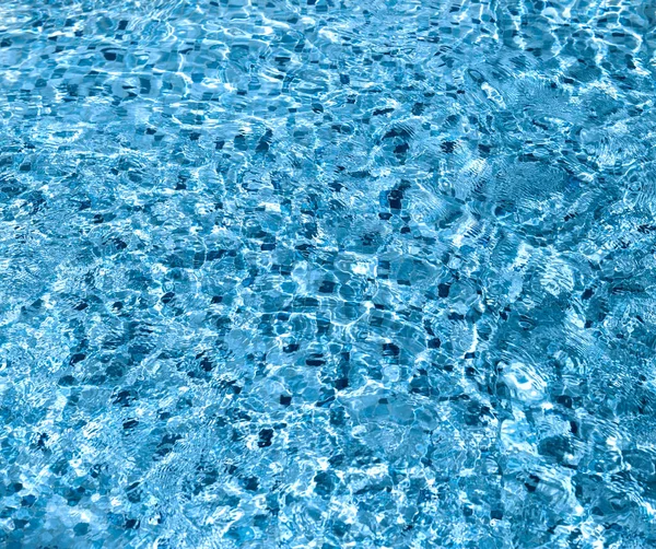 Fondo Agua Azul Brillante Con Ondulaciones Moderna Piscina Moda Forrada — Foto de Stock