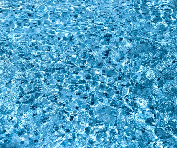 Splendente Sfondo Blu Acqua Con Increspature Moderna Piscina Alla Moda — Foto Stock