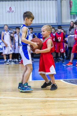 Odessa, Ukrayna - 23 Aralık 2018: genç çocuk basketbol oynamak, Çocuk spor basketbol kulübü çocuk spor okulu kutlama sırasında çocuk spor yarışmalara katılmak