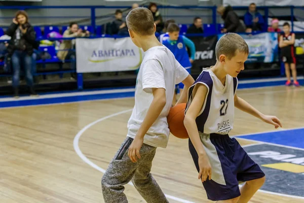 Odessa Ucrania Diciembre 2018 Niños Pequeños Juegan Baloncesto Participan Competiciones —  Fotos de Stock