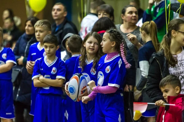 Οδησσός Ουκρανία Decemb 2018 Μικρά Παιδιά Παίζουν Ράγκμπι Παίζοντας Στην — Φωτογραφία Αρχείου