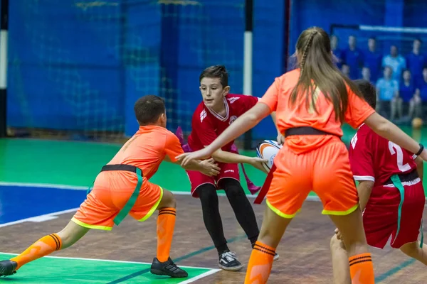 Odessa Ucrania Diciembre 2018 Los Niños Pequeños Juegan Rugby Mientras — Foto de Stock