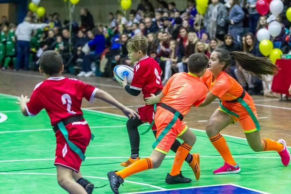 Odessa Ucrania Diciembre 2018 Los Niños Pequeños Juegan Rugby Mientras —  Fotos de Stock