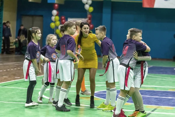 Odessa Ucrânia Dezembro 2018 Crianças Pequenas Jogam Rugby Enquanto Brincam — Fotografia de Stock