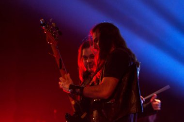 Odessa, Ukrayna - 24 Ocak 2019: sahne alanı'nda canlı müzik Rock grubu. Ivan Voron ve çirkin Hard Rock göstermek için davet ediyoruz. Zor bir müzikal olay Odessa canlı hard rock müzik festivalinde
