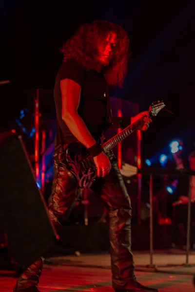 Odessa Ukraine Tammikuuta 2019 Rock Yhtye Soittaa Elävää Musiikkia Lavalla — kuvapankkivalokuva