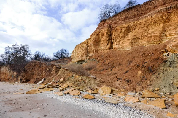 Landverschuivingszone Aan Zwarte Zeekust Rotssteen Van Zeesteen Zone Van Natuurrampen — Stockfoto