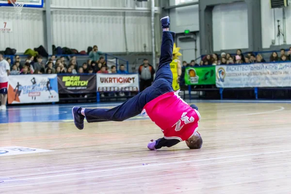 Odessa Ucrania Febrero 2019 Bailarines Callejeros Niños Adolescentes Bailan Break — Foto de Stock